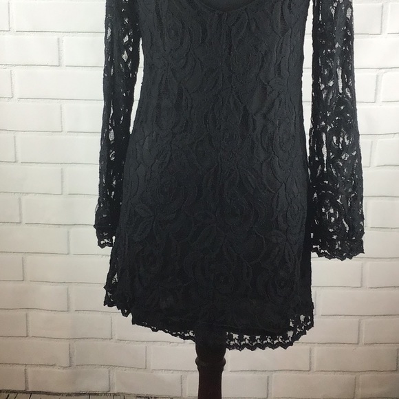 Floral lace overlay dress - Picture 5 of 6